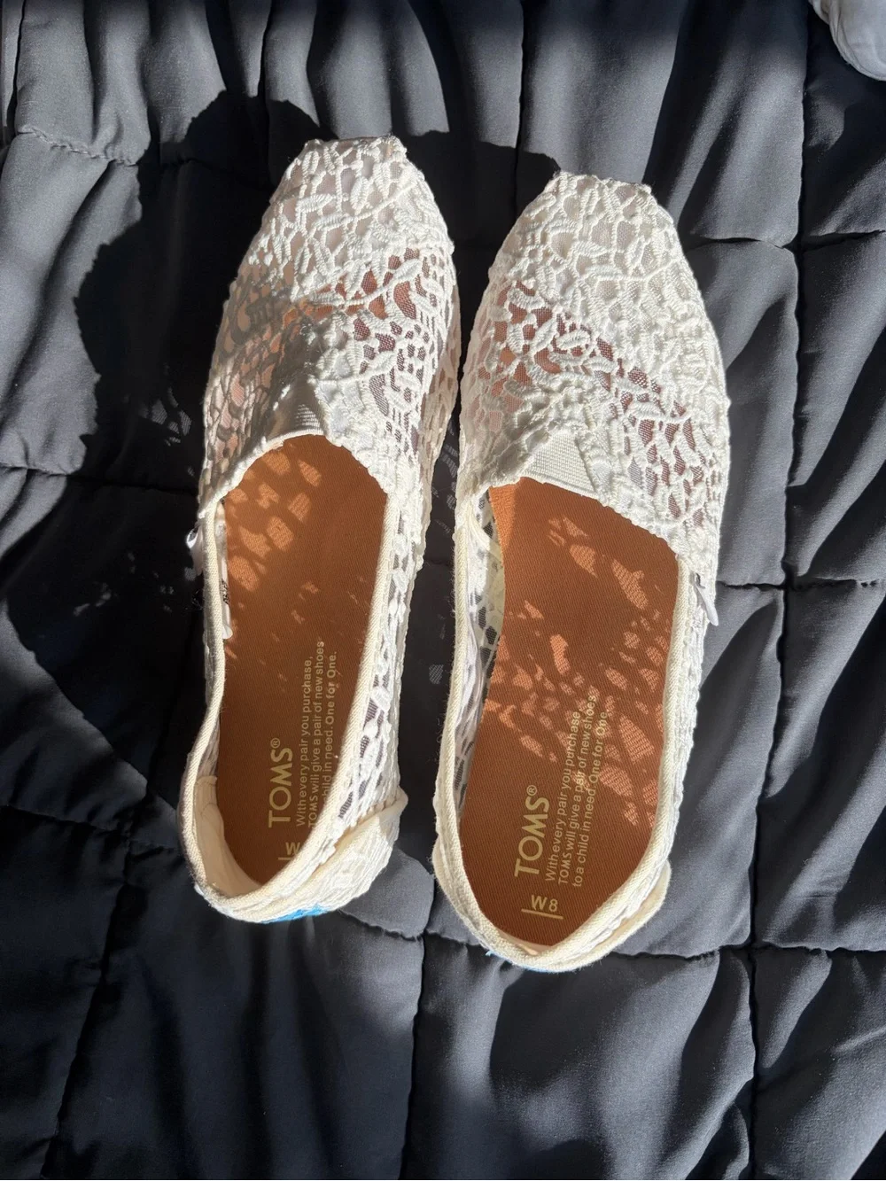 TOMS Women's Ivory Lace Slip-On Flats